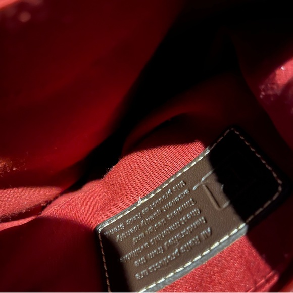 Red Relic crossbody bag in red and brown - Picture 7 of 7